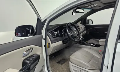 Kia Canival 2015, 127178 км, за 12500000 KRW - фото 10