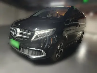 Mercedes-Benz V-Class · 2022 год