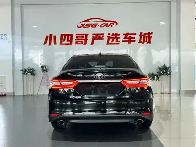 Toyota Camry 2022, 40000 км, за 105800 CNY