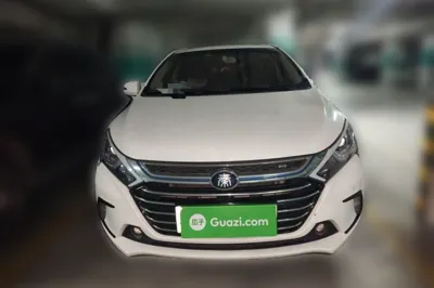 BYD Qin New Energy 2018, 62600 км, за 43264.44 CNY - фото 2