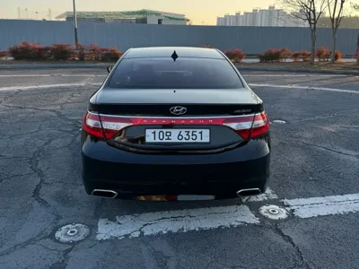 Hyundai Grandeur 2015, 241938 км, за 4500000 KRW - фото 2