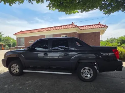 Chevrolet Avalanche 2003, 220324 км, за 11500000 KRW - фото 6