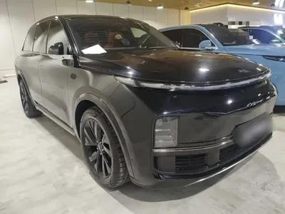 Li Auto Li L8 2023, 60000 км, за 208100 CNY