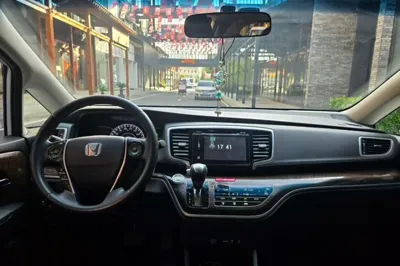 Honda Odyssey 2017, 128500 км, за 96422.4 CNY - фото 18
