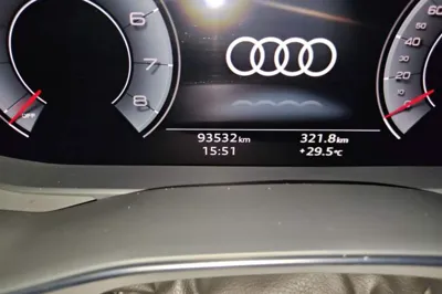 Audi A6L 2022, 93500 км, за 241042.39 CNY - фото 10