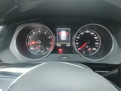 Volkswagen Tiguan L 2017, 47699 км, за 73172.4 CNY - фото 12