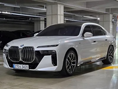 BMW 7-Series · 2025 год