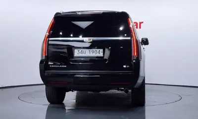 Cadillac Escalade 2018, 55418 км, за 36900000 KRW - фото 4