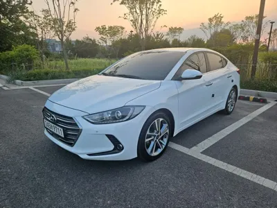 Hyundai Avante 2018, 75817 км, за 12900000 KRW - фото 1