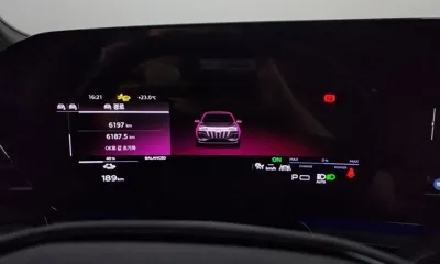 Audi SQ6 e-tron 2025, 6187 км, за 90990000 KRW - фото 8