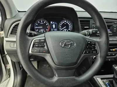 Hyundai Avante 2017, 70051 км, за 10400000 KRW - фото 11