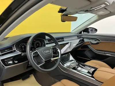 Audi A8 2023, 32000 км, за 585000 CNY - фото 3