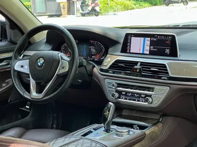 BMW 7 Series 2021, 60000 км, за 338000 CNY - фото 9
