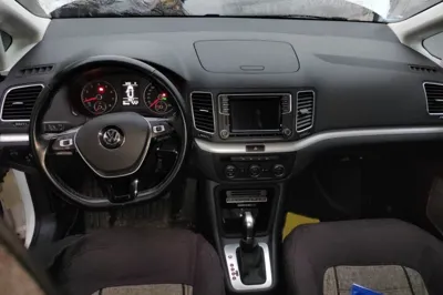 Volkswagen Sharan 2016, 80300 км, за 96660.33 CNY - фото 18