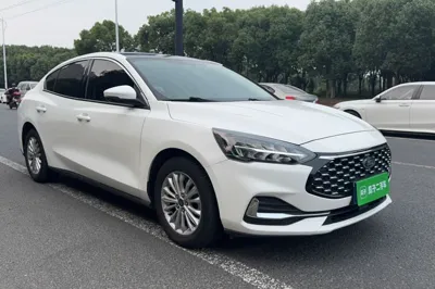 Ford Focus 2021, 80500 км, за 58486.37 CNY - фото 6