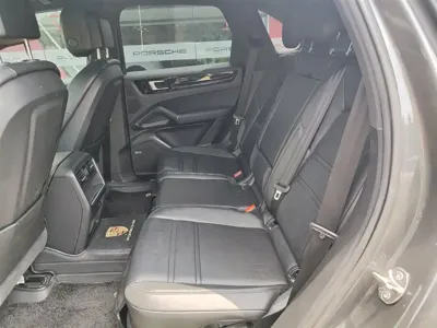 Porsche Cayenne Hybrid 2021, 58000 км, за 368000 CNY - фото 22