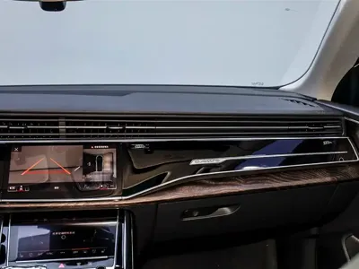 Audi Q8 2023, 59200 км, за 378000 CNY - фото 16