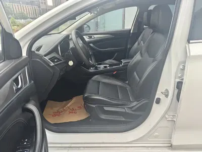 Changan Eado New Energy 2019, 170000 км, за 26800 CNY