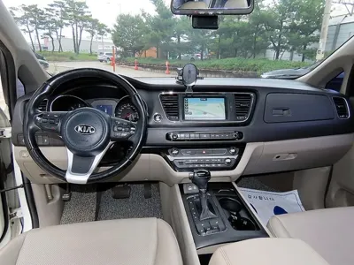 Kia Canival 2016, 80003 км, за 10900000 KRW - фото 8