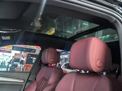 Audi Q5L 2023, 52900 км, за 205000 CNY - фото 8