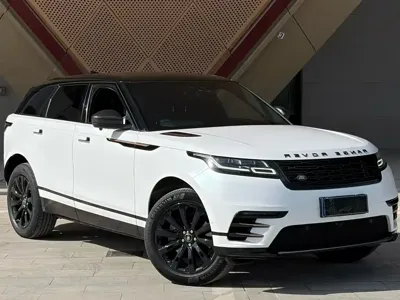 Land Rover Velar 2018, 80000 км, за 168800 CNY