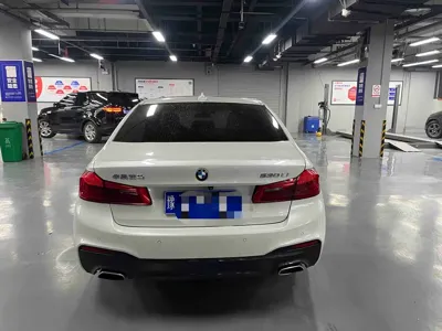 BMW 5 Series 2018, 121000 км, за 108800 CNY - фото 8