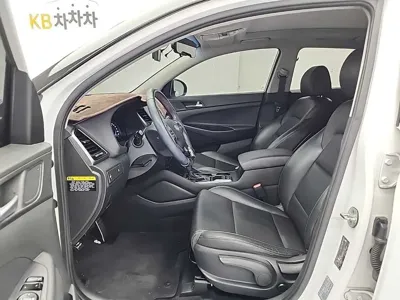 Hyundai Tucson 2016, 134036 км, за 99990000 KRW - фото 11