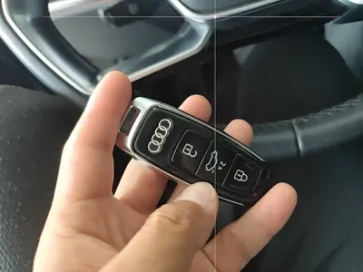 Audi A8 2023, 103200 км, за 376300 CNY - фото 9