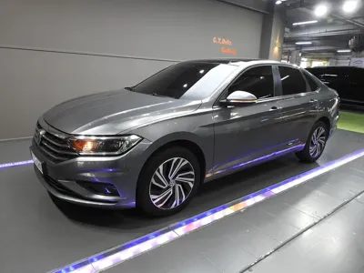 Volkswagen Jetta · 2021 год