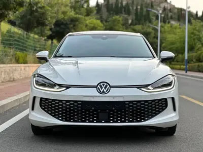 Volkswagen Lamando 2023, 30000 км, за 118800 CNY - фото 2