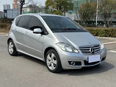 Mercedes-Benz A-Class (Import) · 2012 год