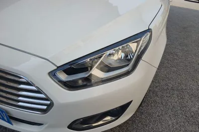 Ford Escort 2017, 63800 км, за 41098.83 CNY - фото 14