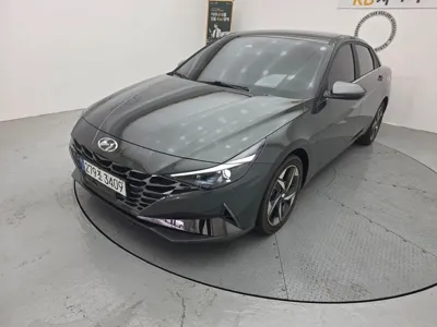 Hyundai Avante · 2022 год