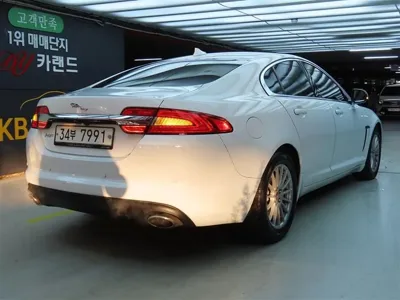 Jaguar XF 2014, 104998 км, за 3800000 KRW