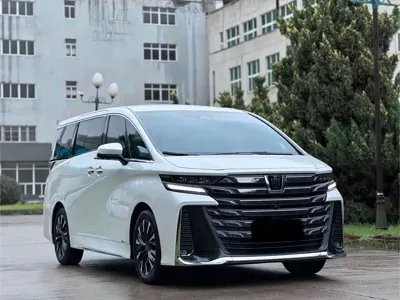 Toyota Vellfire 2025, 25000 км, за 799800 CNY - фото 3