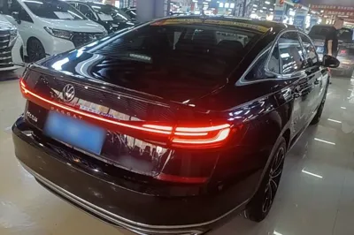 Volkswagen Passat 2023, 45800 км, за 118645.2 CNY - фото 6