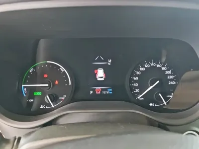 Toyota Sienna 2023, 72700 км, за 210100 CNY - фото 12