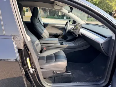 Tesla Model Y 2023, 83000 км, за 158800 CNY