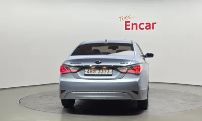 Hyundai Sonata 2011, 123847 км, за 4900000 KRW
