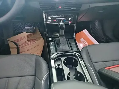 Volkswagen Passat 2024, 25400 км, за 121300 CNY - фото 14