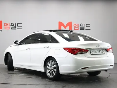 Hyundai Sonata 2013, 240500 км, за 3700000 KRW