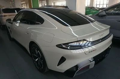 Xiaomi Auto SU7 2024, 17200 км, за 225730.78 CNY
