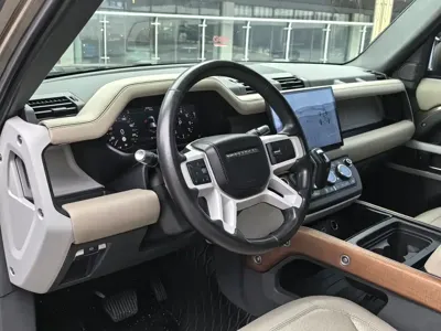 Land Rover Defender 2020, 83000 км, за 438000 CNY - фото 6