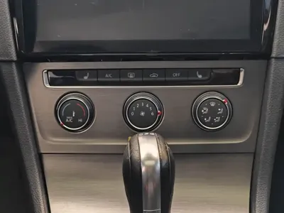 Volkswagen Golf 2016, 147000 км, за 37800 CNY - фото 17