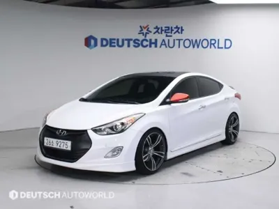 Hyundai Avante · 2013 год