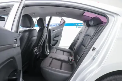 Hyundai Avante 2016, 120291 км, за 7500000 KRW - фото 9