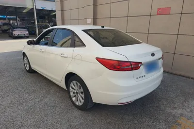 Ford Escort 2017, 63800 км, за 41098.83 CNY - фото 10