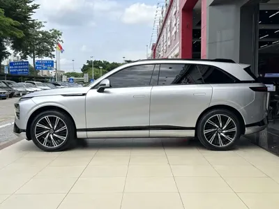Xpeng G9 2025, 78000 км, за 159800 CNY