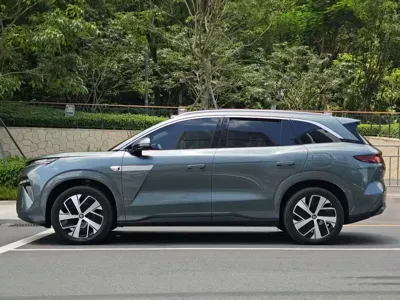 BYD 唐L 2025, 6800 км, за 188800 CNY