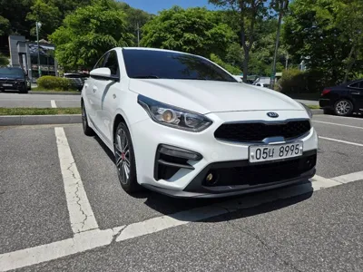 Kia K3 · 2020 год